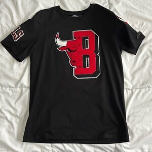 NBA CHICAGO BULLS PRO TEAM MEN'S TEE (Size Medium)